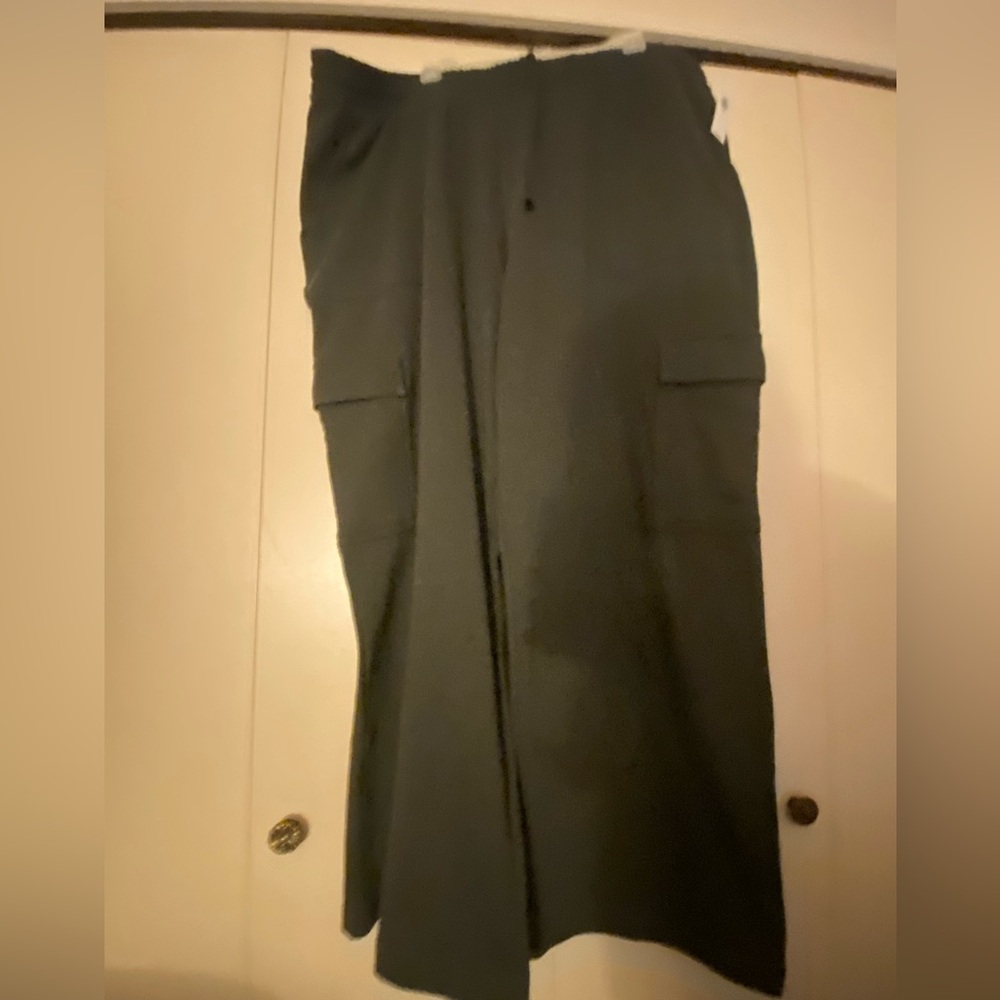 🆕 Women’s PLUS Charcoal Cargo fleece Pants